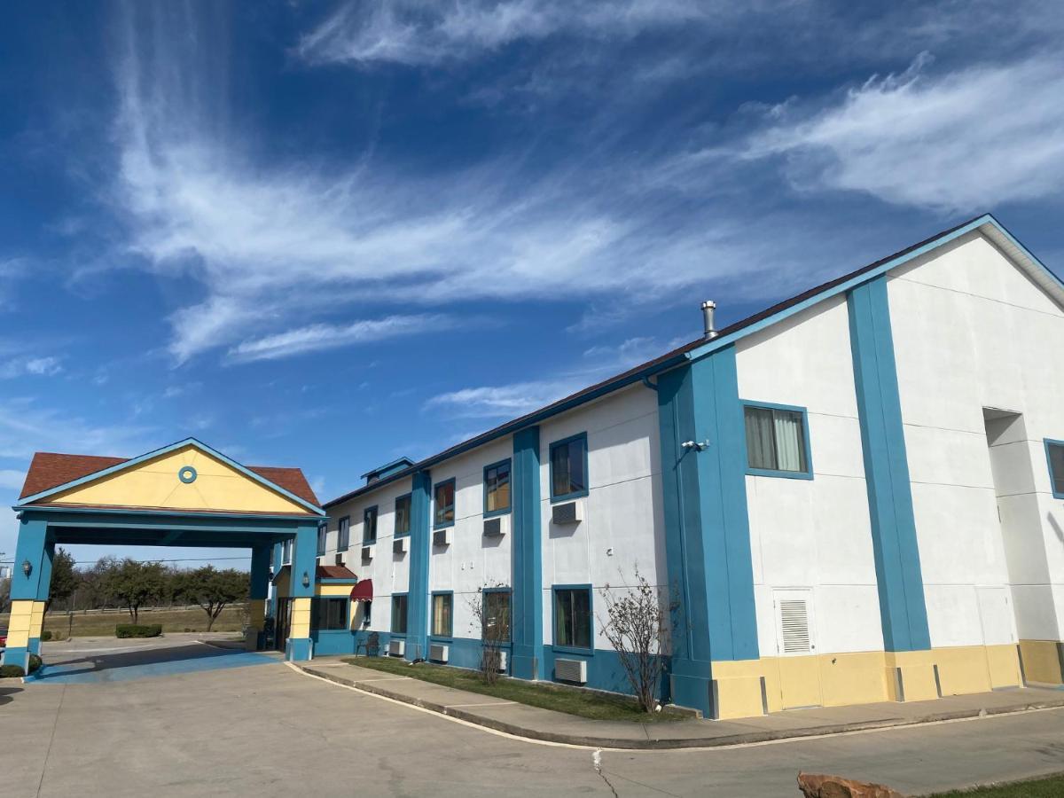 Tropicana Inn And Suites Dallas Exterior foto